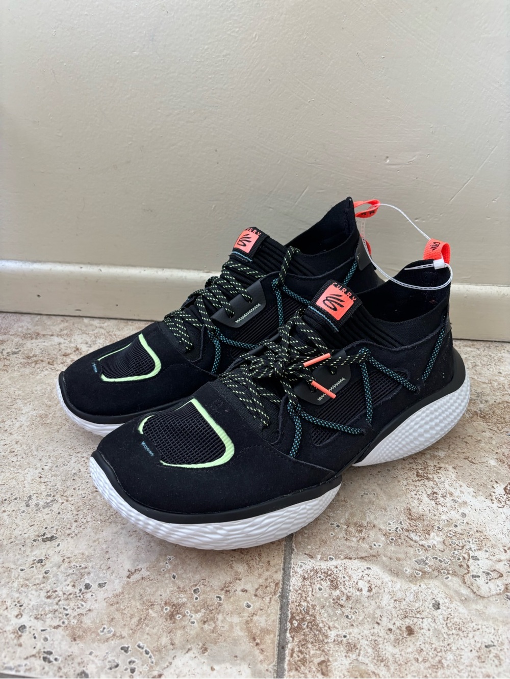 Under Armour Curry Flow Cozy Black Electric Tangerine Men Size 12 3023815-004